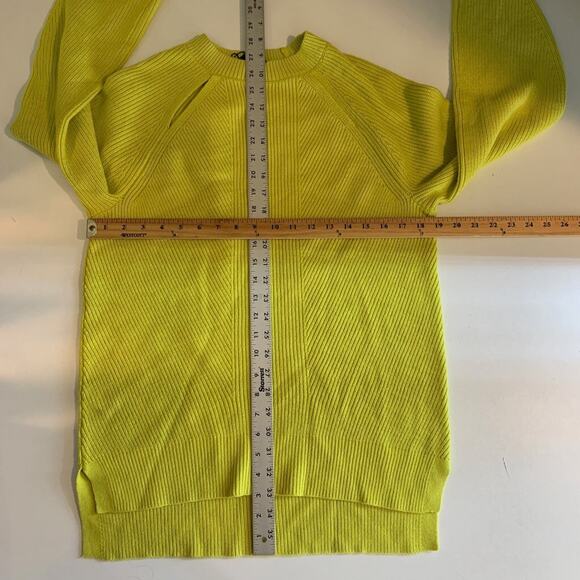 Express Sweater Womens S Small Wasabi Cutout Long Sleeve Drop Cut Hem Pullover - Picture 7 of 13